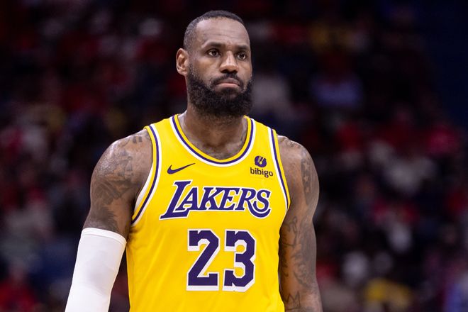 充满悬疑 充满悬疑