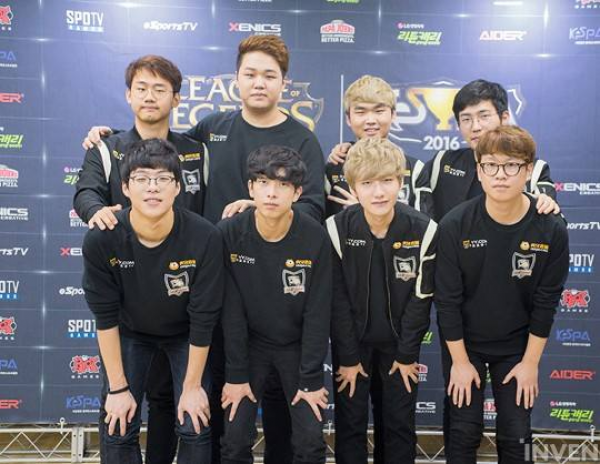 中卫搭档 中卫搭档